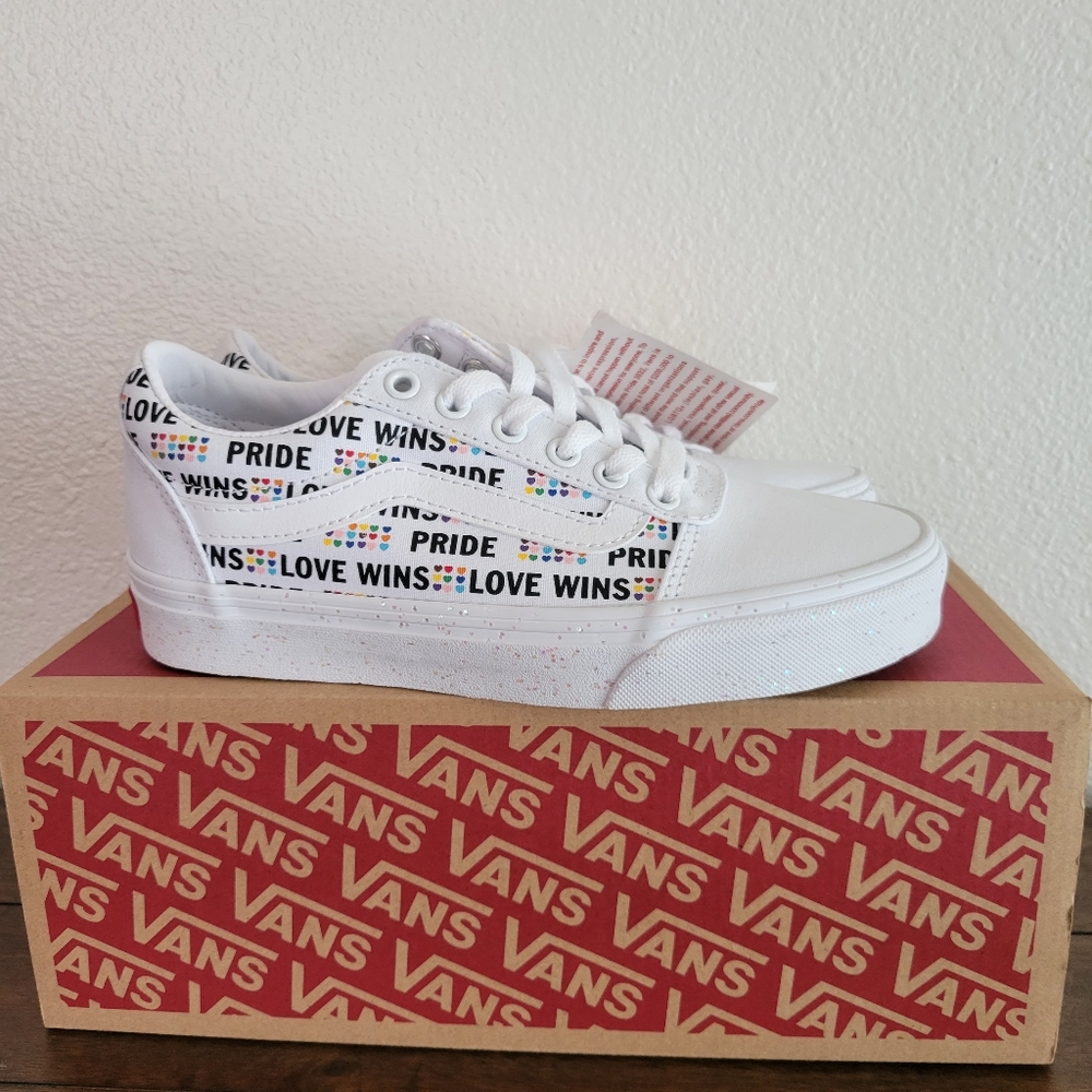 Vans Pride Women Size 6